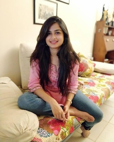 Independent Call Girls in Royal Plaza Hotel