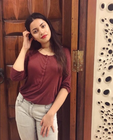 high profile Call Girls in Royal Plaza Hotel