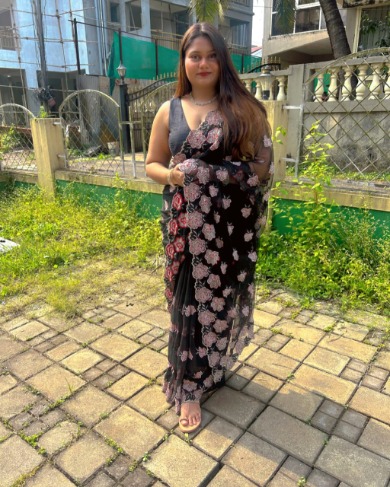 high profile Call Girls in Royal Plaza Hotel